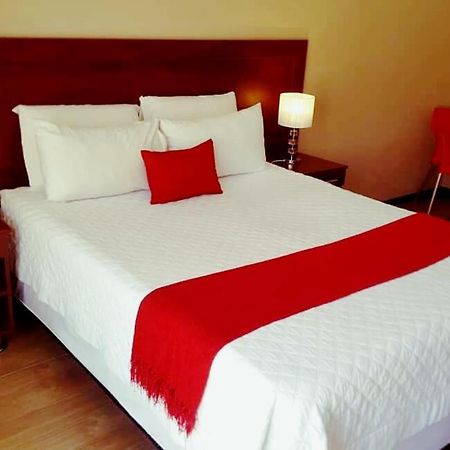 The Royal Haven Hotel Lichtenburg Buitenkant foto